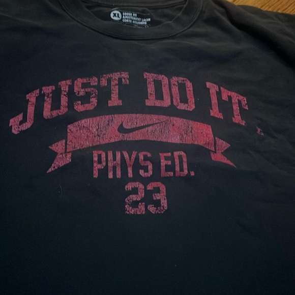 Nike Shirt Just Do It 23 Phys Ed Men’s Short Sleeve Shirt  black/ red size XL - Picture 2 of 7